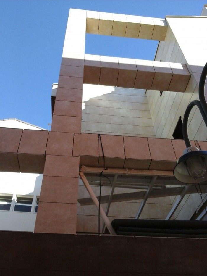 Foto 1 Nueva construcción de 9 bloques en fachada